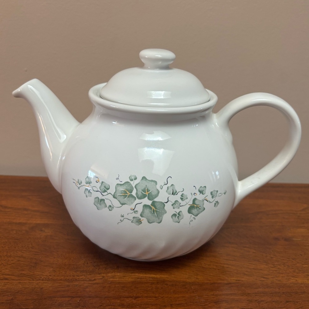 Corelle Coordinates Callaway Teapot.